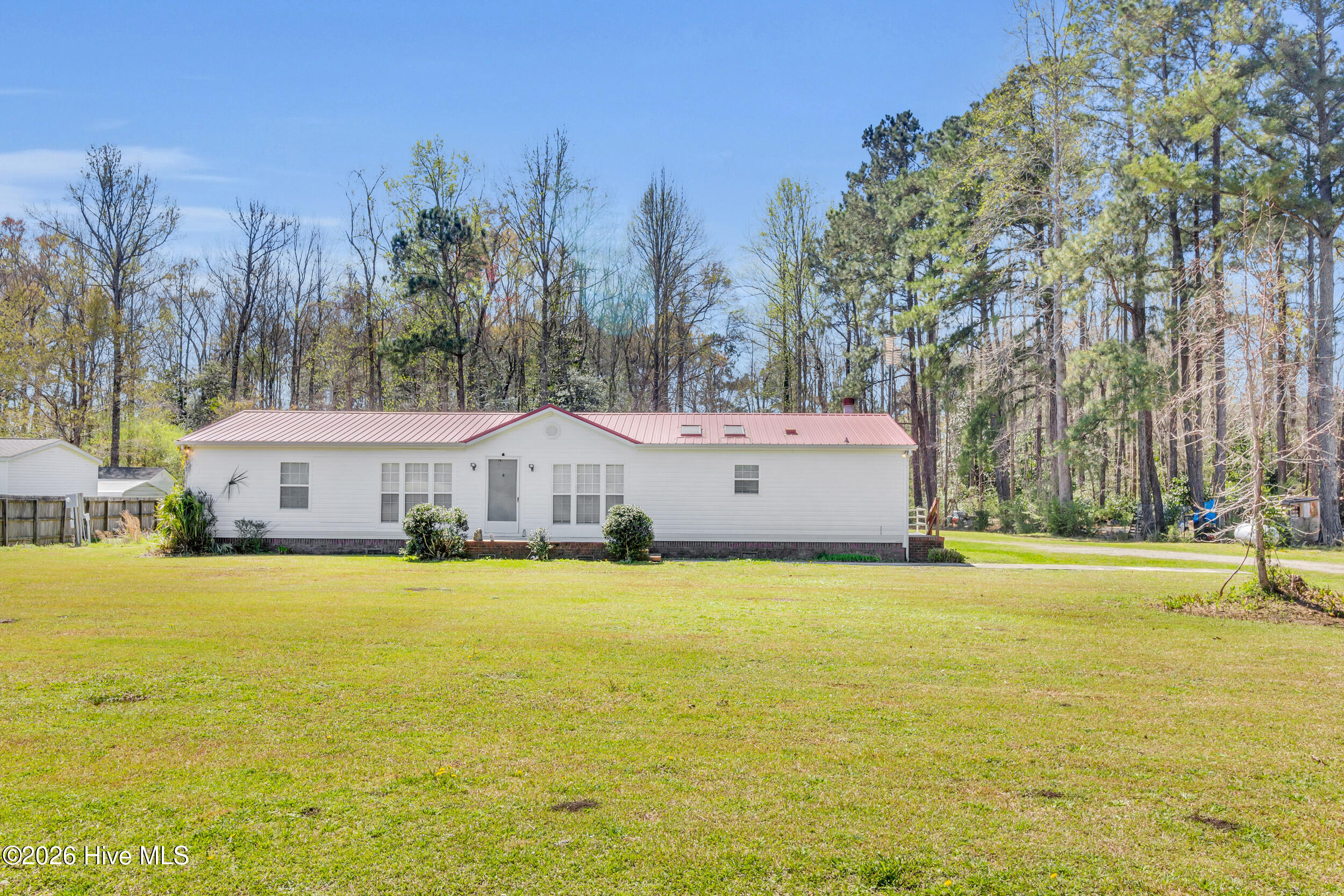 275 Bayleaf Road New Bern, NC 28560 - Photo 6 of 52 Front