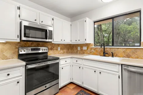 $399,000 | 2 Woodcreek Drive, Wimberley, TX 78676