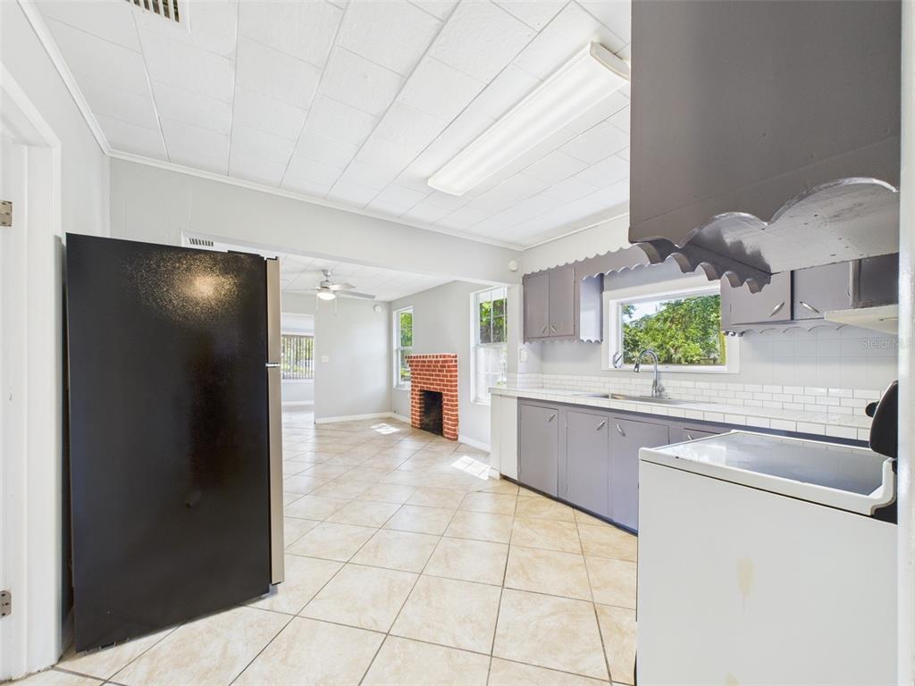 348 Gordon Avenue Dundee, FL 33838 - Photo 14 of 98