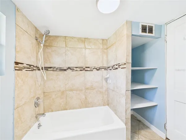 $219,900 | 348 Gordon Avenue, Dundee, FL 33838