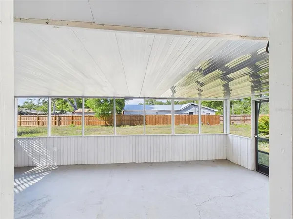 $219,900 | 348 Gordon Avenue, Dundee, FL 33838