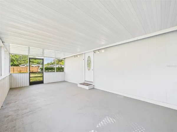 $219,900 | 348 Gordon Avenue, Dundee, FL 33838