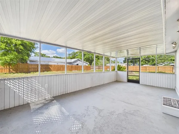 $219,900 | 348 Gordon Avenue, Dundee, FL 33838