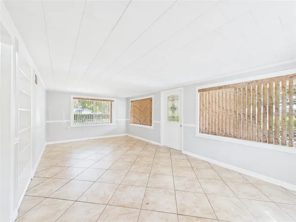 $219,900 | 348 Gordon Avenue, Dundee, FL 33838