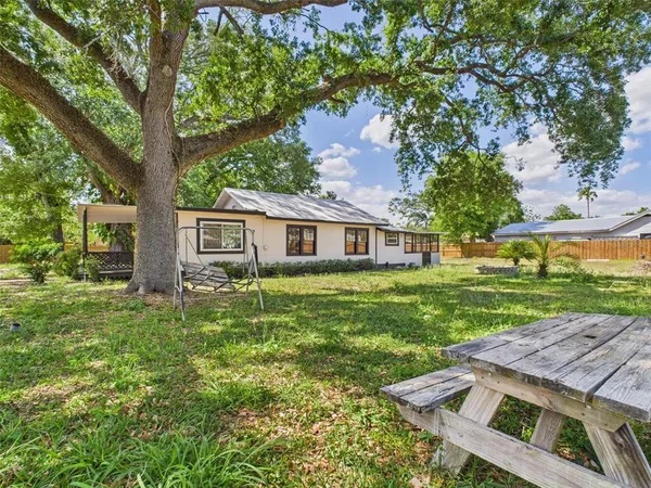 $219,900 | 348 Gordon Avenue, Dundee, FL 33838