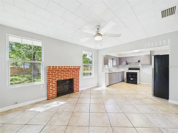 $219,900 | 348 Gordon Avenue, Dundee, FL 33838