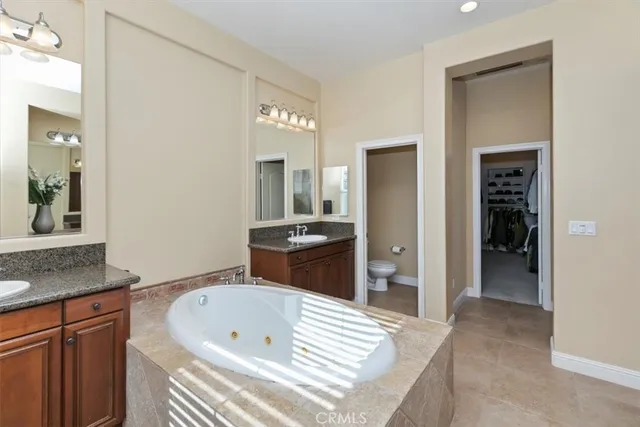 a view of a dinning table and chairs in the patio
