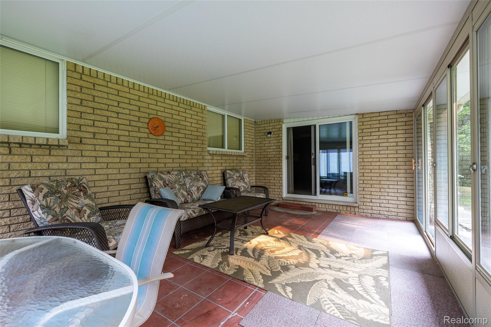 31740 Kelly Road Roseville, MI 48066 - Photo 43 of 44 1-2 (1).jpg