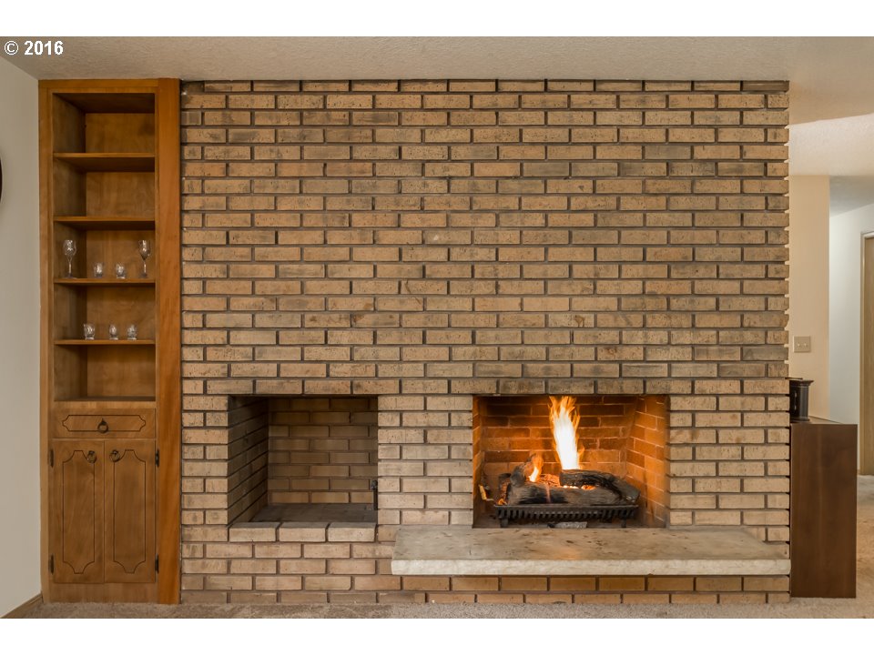 18101 Oatfield Road Gladstone, OR 97027 - Photo 16 of 28 Gallery Image 16