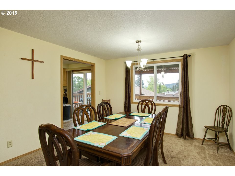 18101 Oatfield Road Gladstone, OR 97027 - Photo 17 of 28 Gallery Image 17