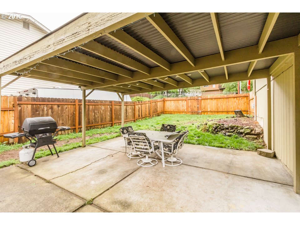 18101 Oatfield Road Gladstone, OR 97027 - Photo 21 of 28 Gallery Image 21