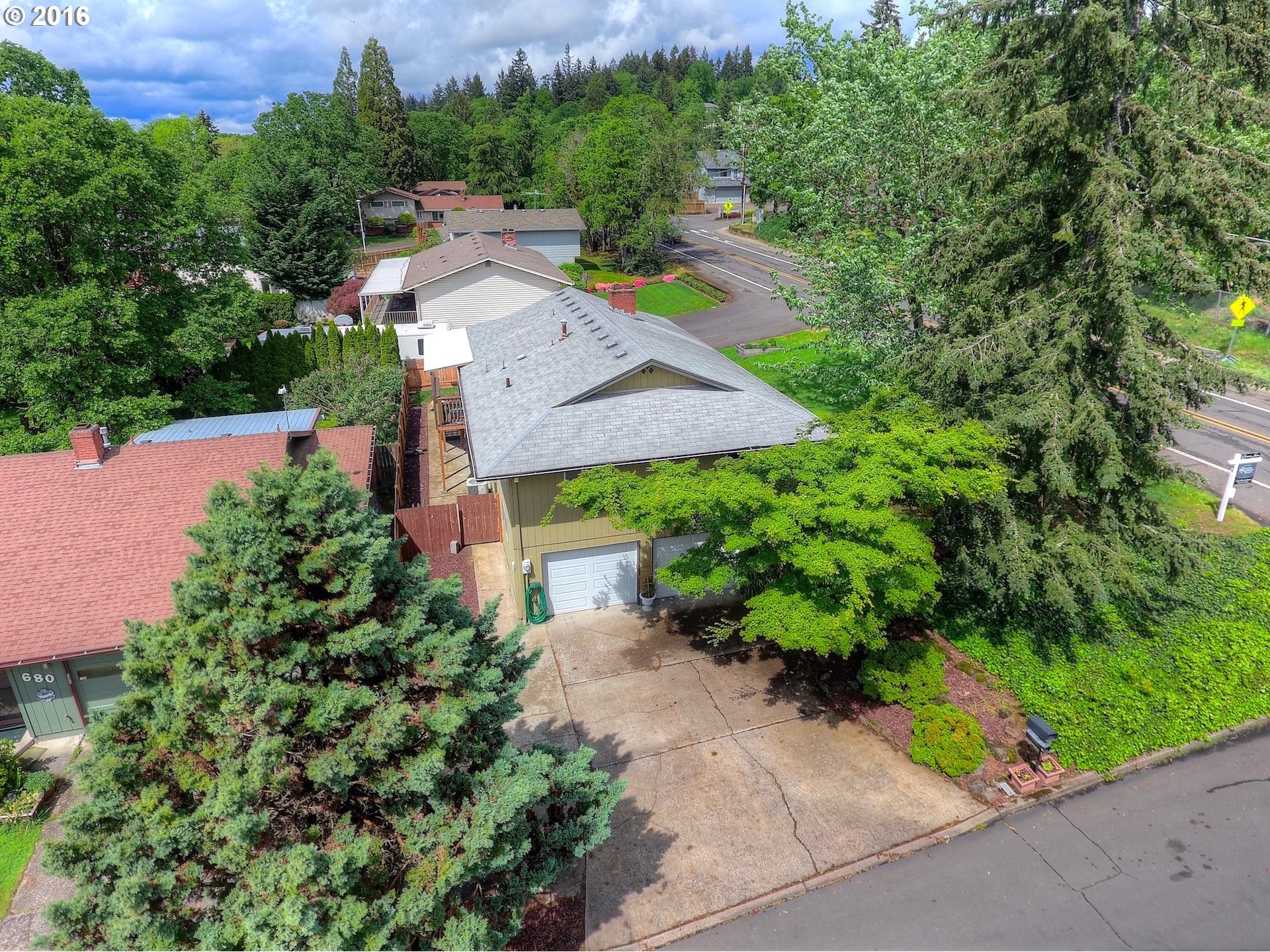 18101 Oatfield Road Gladstone, OR 97027 - Photo 27 of 28 Gallery Image 27
