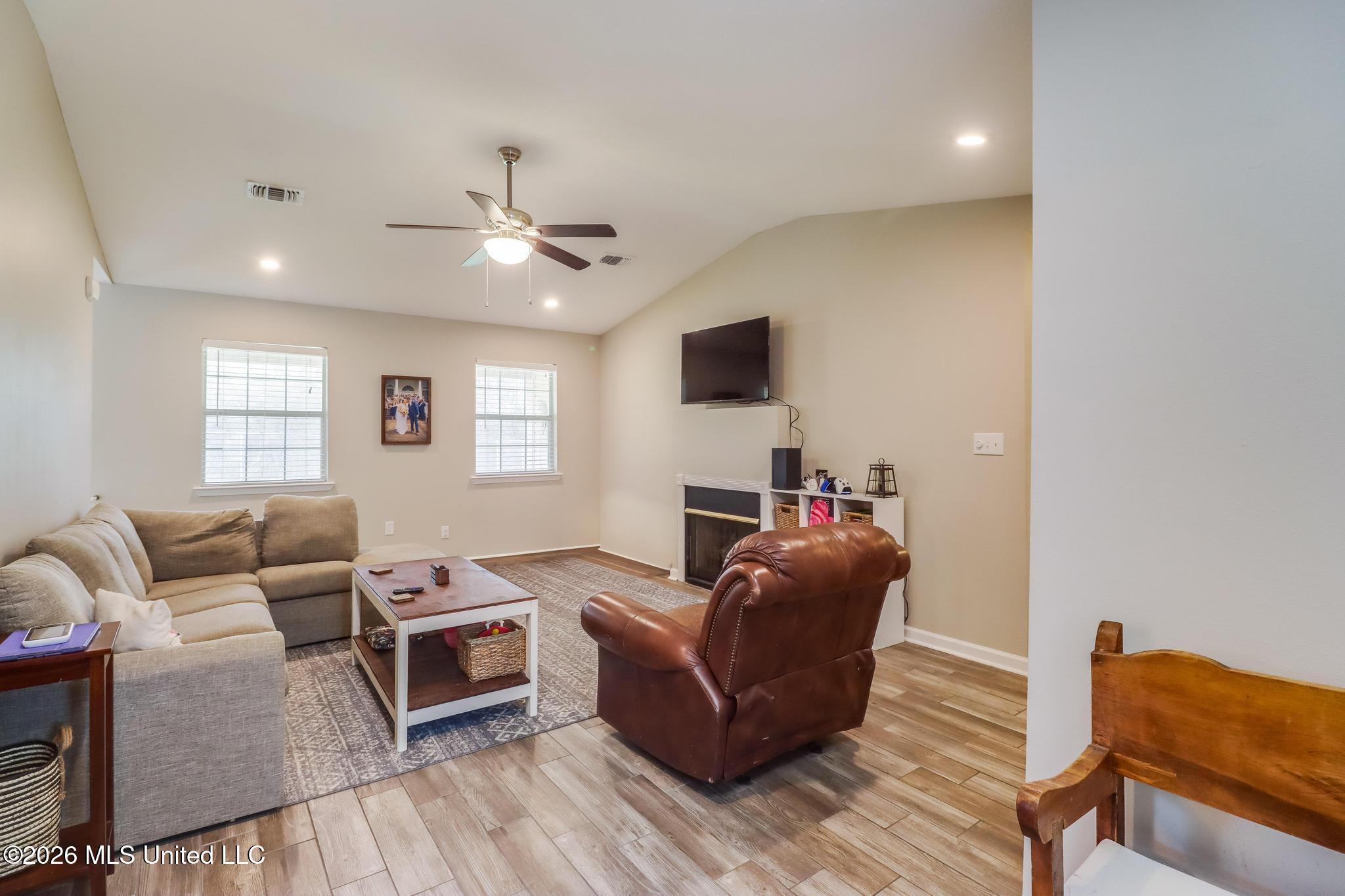 1438 New Hope Road Wiggins, MS 39577 - Photo 6 of 23 IMG_0364