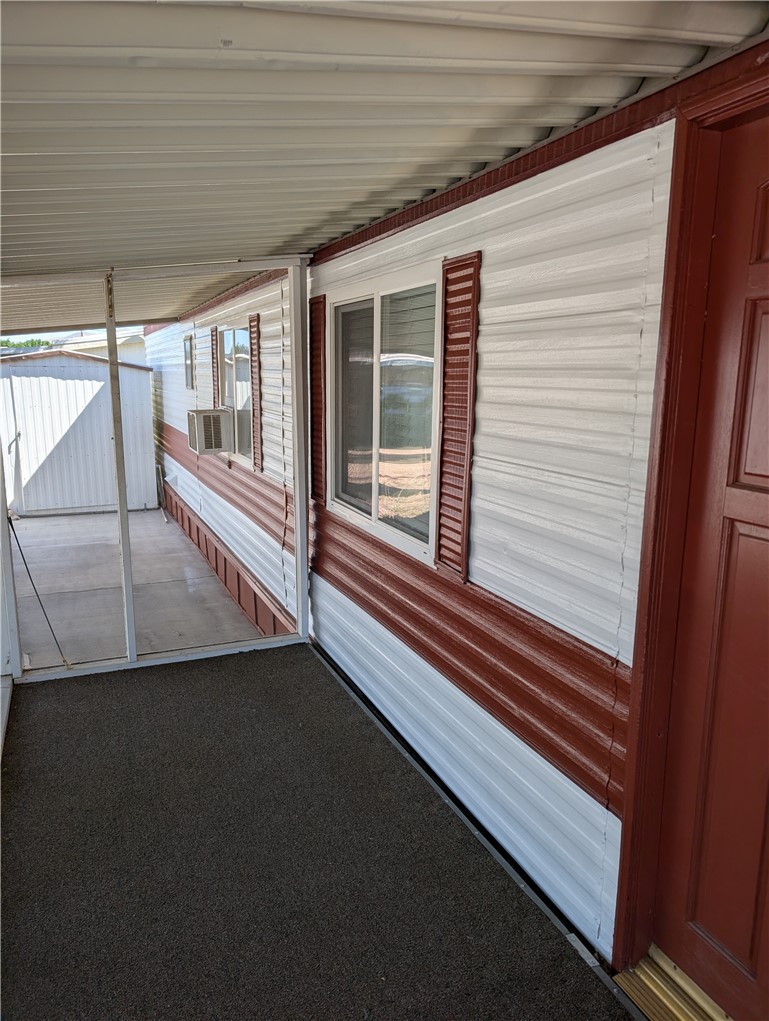 15940 Stoddard Wells Road, Unit 82 Victorville, CA 92395 - Photo 5 of 24