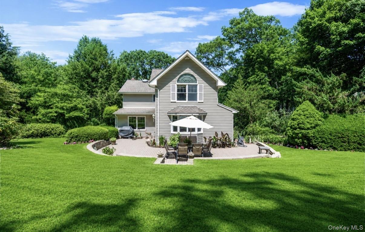 111 Stony Hollow Road Centerport, NY 11721 - Photo 4 of 33