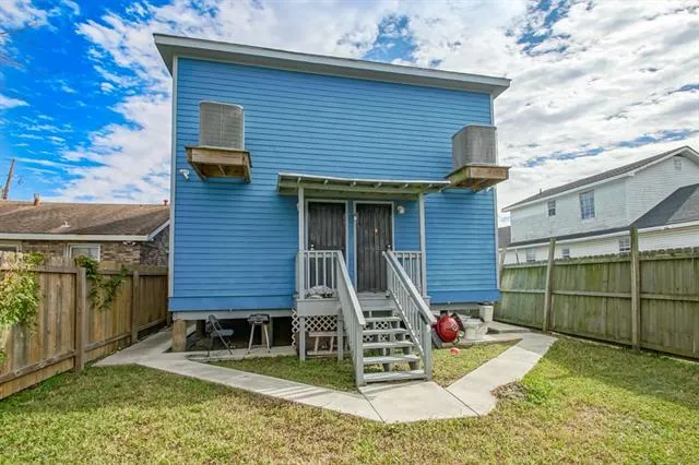 $325,000 | 2424-26 Independence Street, New Orleans, LA 70117