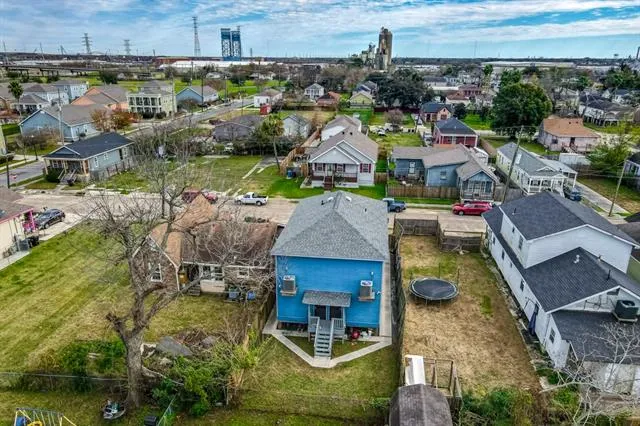 $325,000 | 2424-26 Independence Street, New Orleans, LA 70117