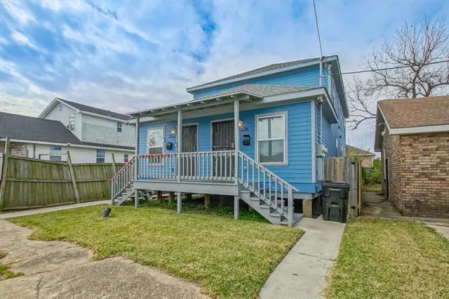 $325,000 | 2424-26 Independence Street, New Orleans, LA 70117