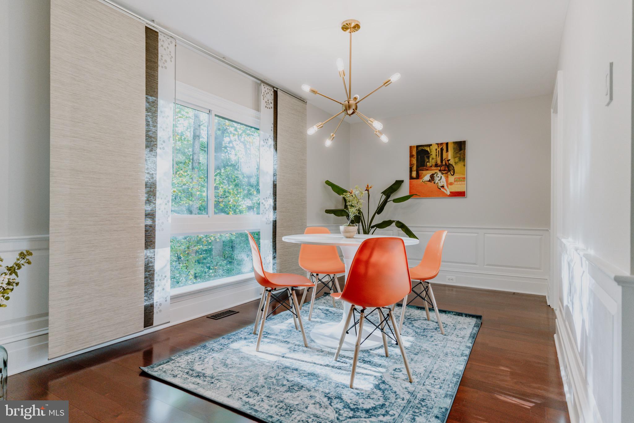11081 Saffold Way Reston, VA 20190 - Photo 8 of 62 Incredible natural light