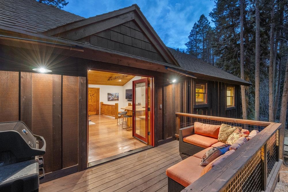 10480 Iris Road Truckee, CA 96161 - Photo 11 of 28 Gallery Image 11