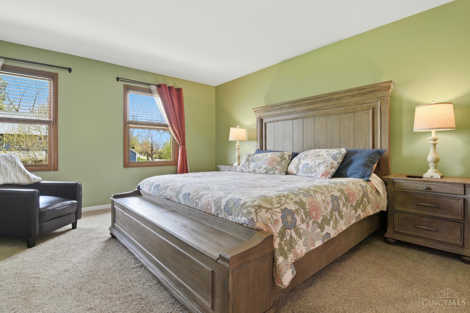 4374 Boomer Road Cincinnati, OH 45247 - Photo 26 of 49