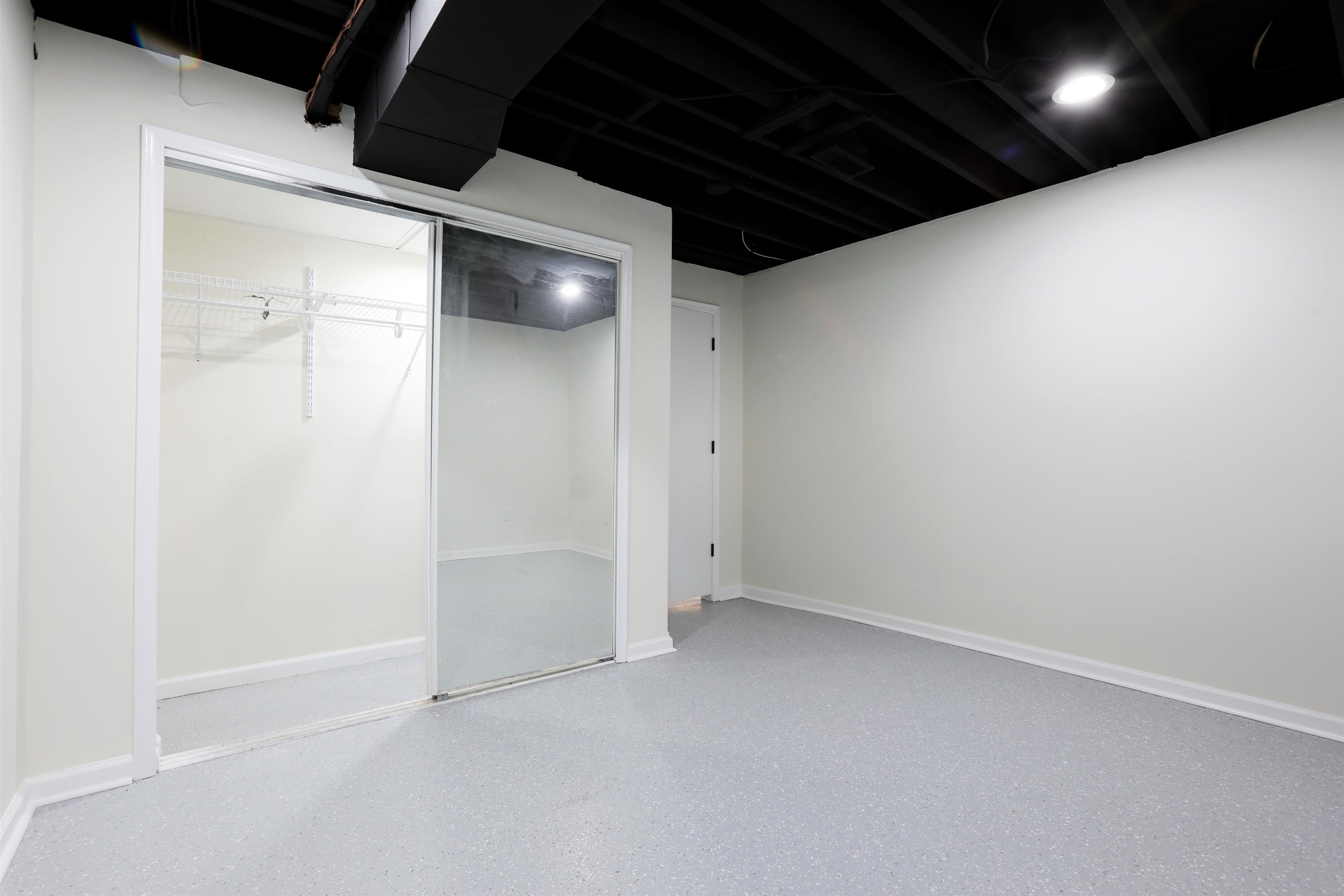 48511 Sugarbush Road New Baltimore, MI 48047 - Photo 20 of 45 50158788-d72c4a6c-b12d-40bb-9ecf-18a028d7b3ba.JPG
