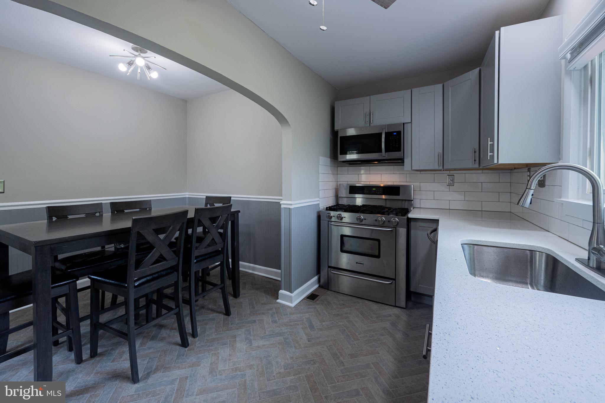 831 Cedarcroft Road Baltimore, MD 21212 - Photo 12 of 31