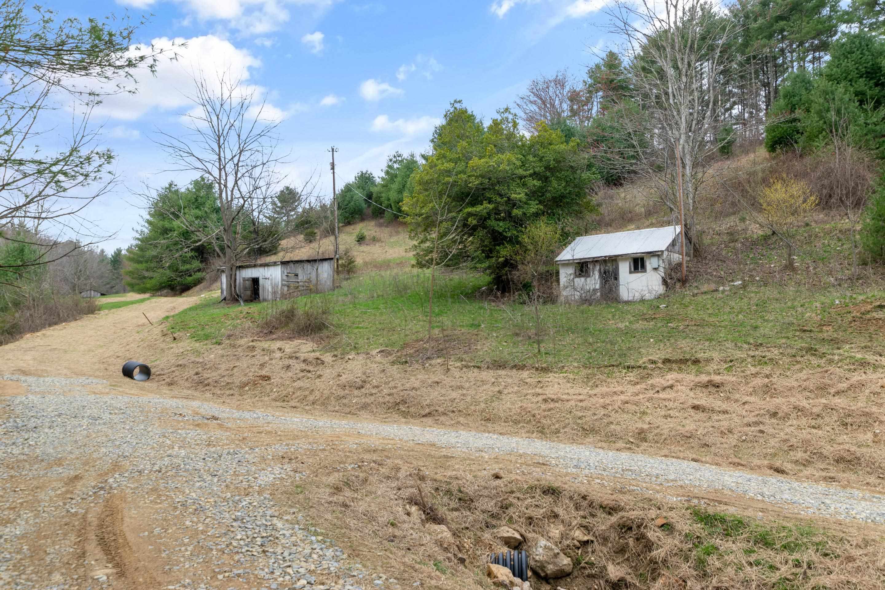 497 Horse Ridge Road Northwest Willis, VA 24380 - Photo 6 of 64 Gallery Image 6