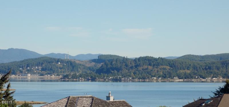 6 Ridge Crest Road Gleneden Beach, OR 97388 - Photo 3 of 40 Young15 018 (800x375)