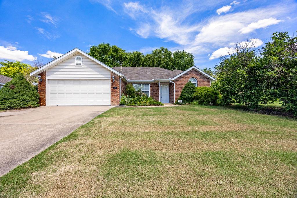 1286 Hackberry Place Elkins, AR 72727 - Photo 2 of 16 Gallery Image 2