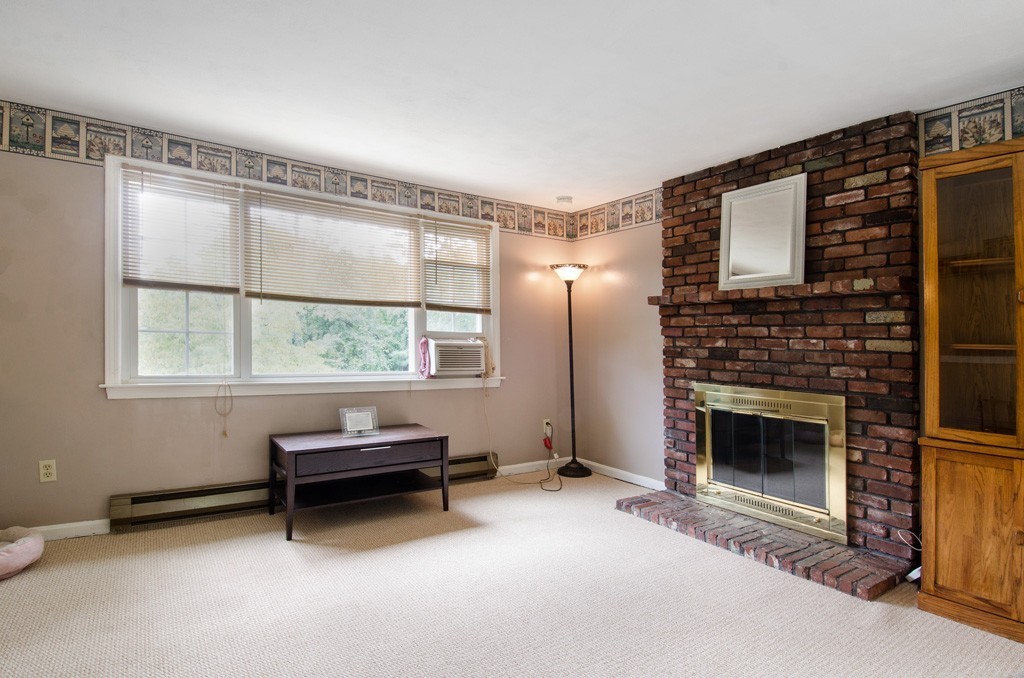 316 Framingham Road Marlborough, MA 01752 - Photo 5 of 30 Gallery Image 5