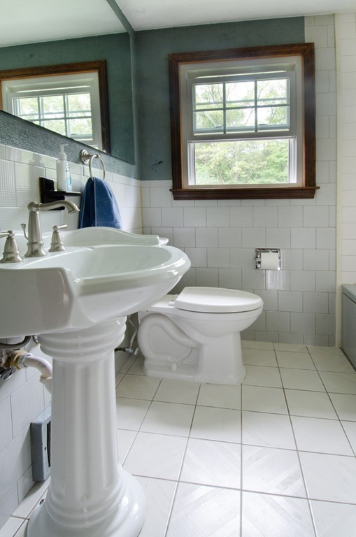 316 Framingham Road Marlborough, MA 01752 - Photo 10 of 30 Gallery Image 10