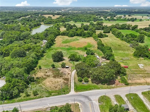 $1,100,000 | 116 Northeast 21st Road, Warrensburg, MO 64093