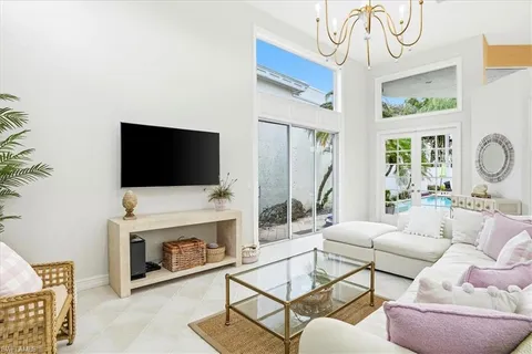 $2,750,000 | 7897 Cocobay Drive, Naples, FL 34108