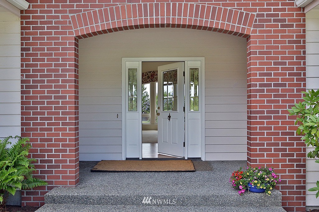 2247 Inverness Way Coupeville, WA 98239 - Photo 2 of 22 Gallery Image 2
