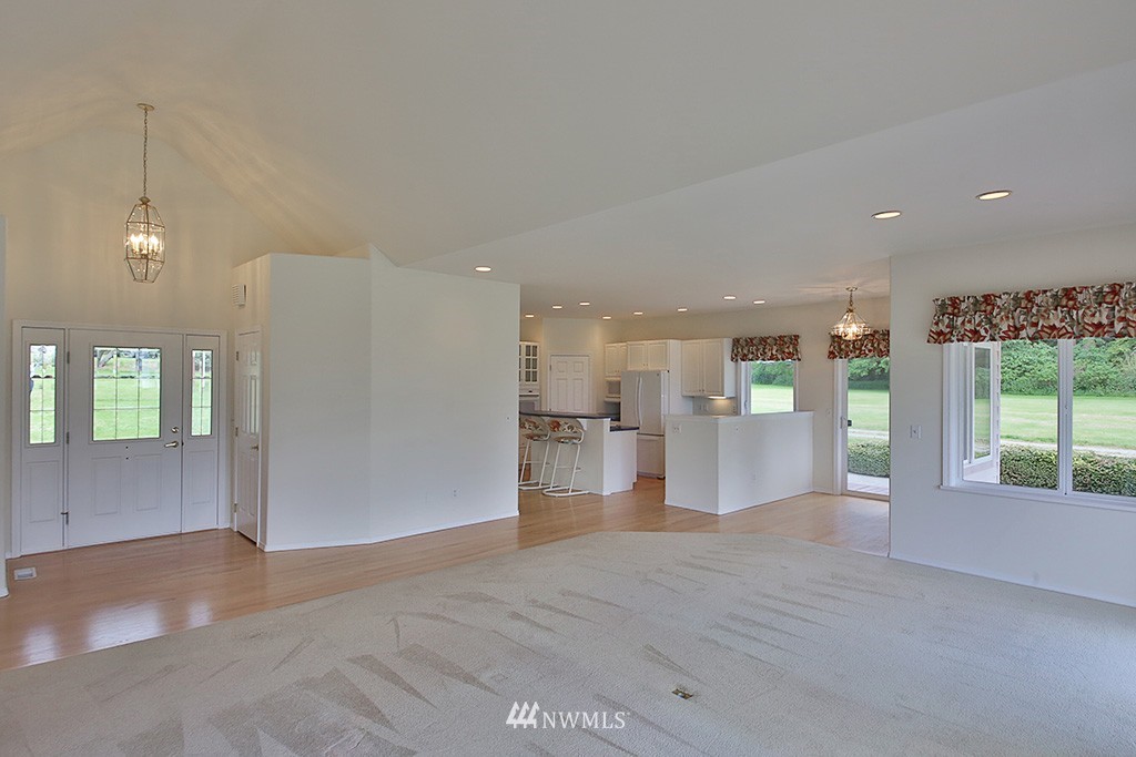 2247 Inverness Way Coupeville, WA 98239 - Photo 4 of 22 Gallery Image 4