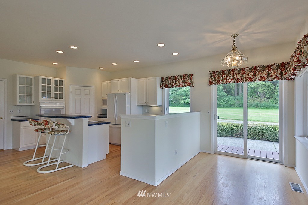 2247 Inverness Way Coupeville, WA 98239 - Photo 5 of 22 Gallery Image 5