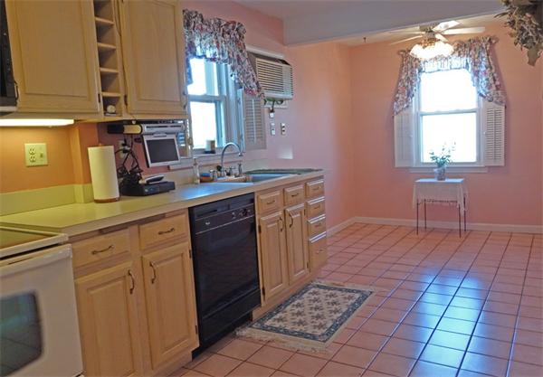 358 Bridle Path Worcester, MA 01604 - Photo 6 of 20 Gallery Image 6
