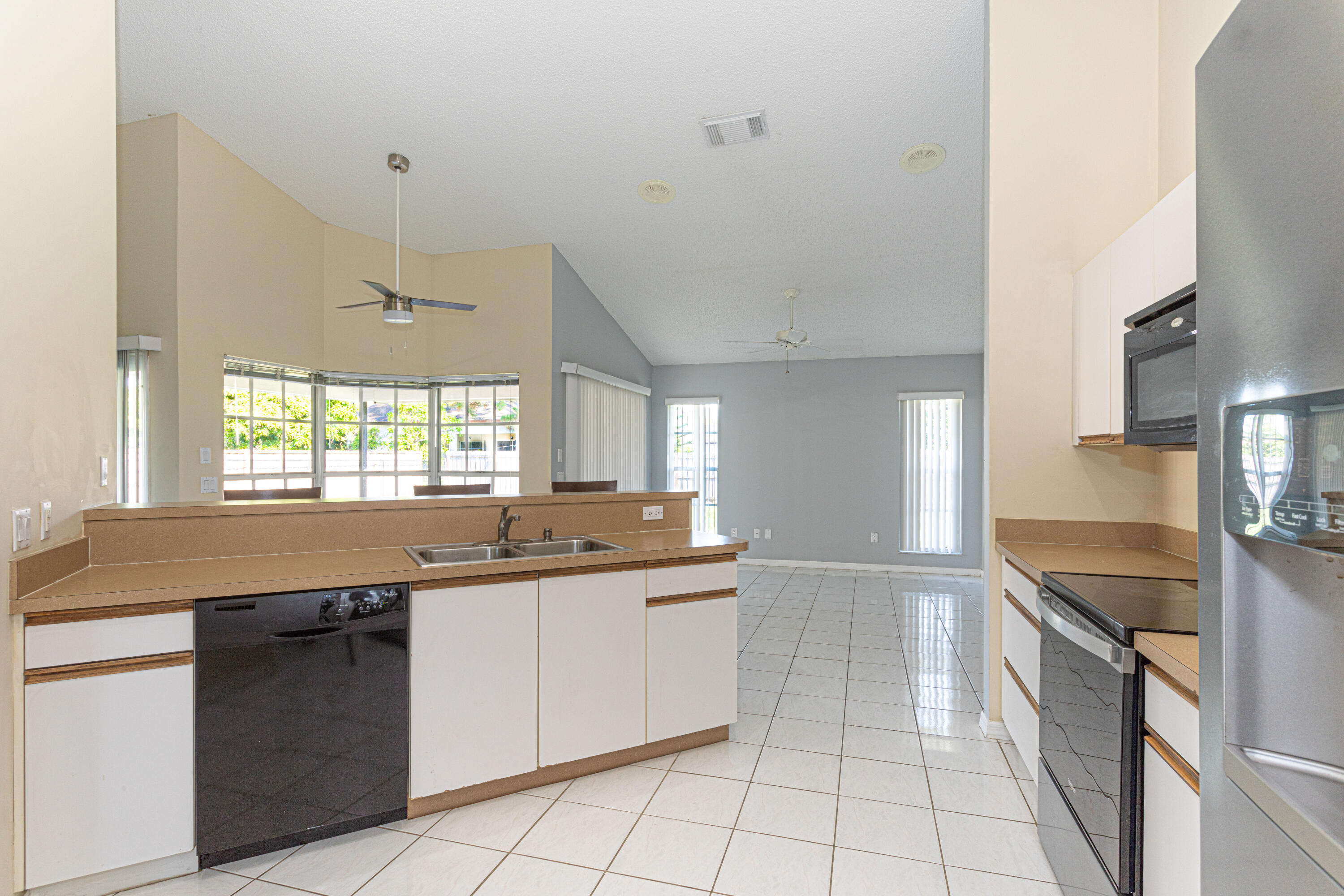 755 Southwest Ancona Road Port St. Lucie, FL 34953 - Photo 12 of 36 casa-24_1