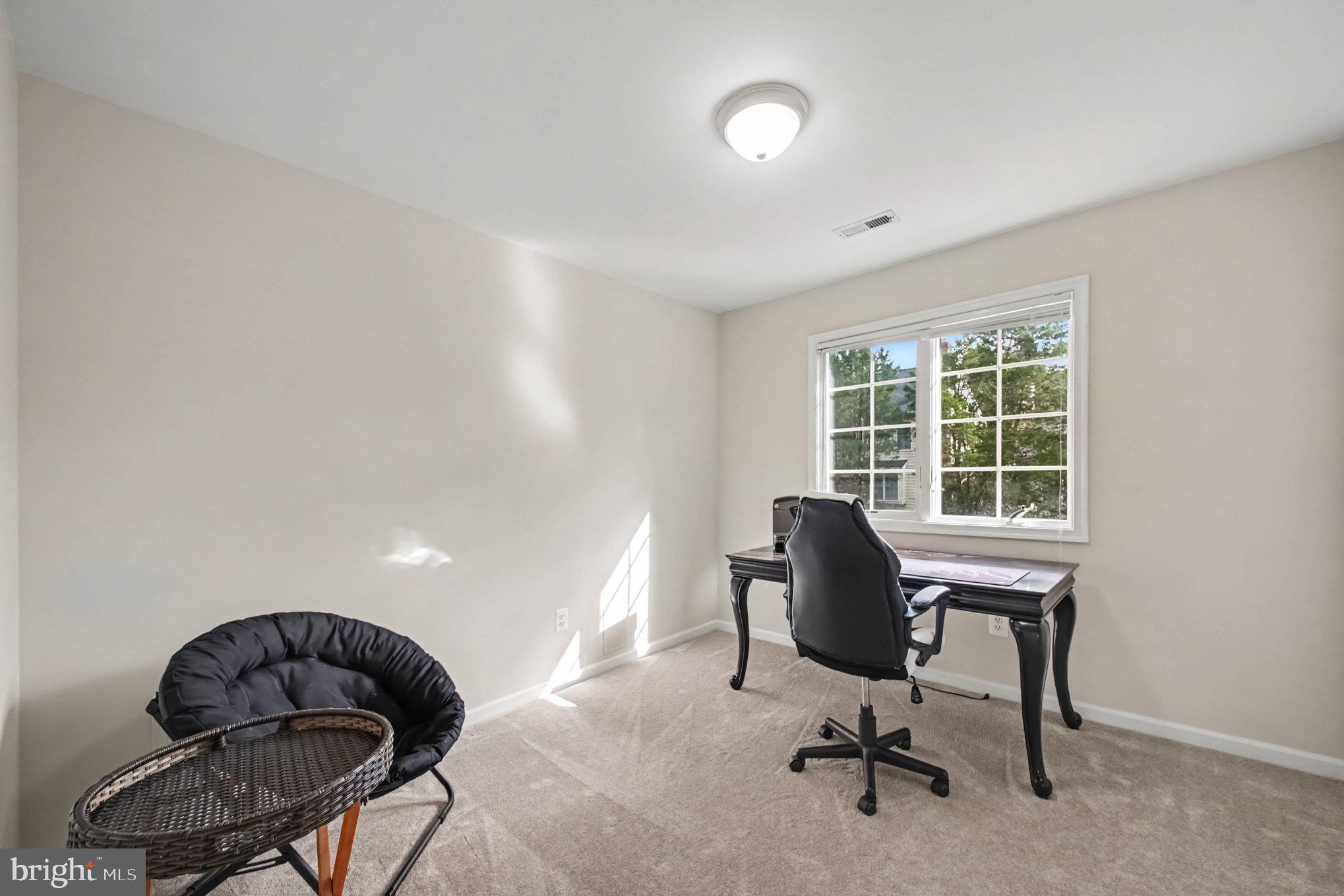 1319 Gatesmeadow Way Reston, VA 20194 - Photo 28 of 46 Gallery Image 28