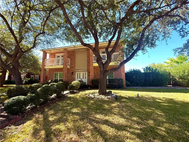 $525,000 | 7009 Adcote Drive, Corpus Christi, TX 78413