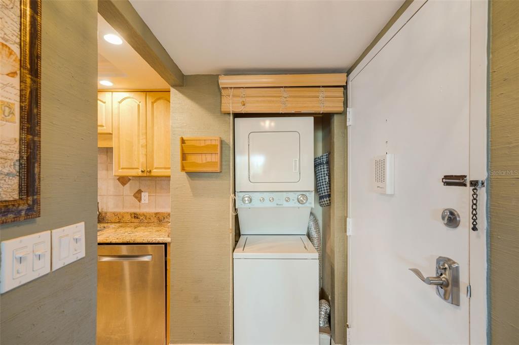 5855 Midnight Pass Road, Unit 318 Sarasota, FL 34242 - Photo 2 of 40 a bathroom with a tub