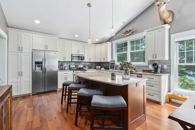 $1,195,000 | 8020 Ridge Road, Lake Shore, MN 56468