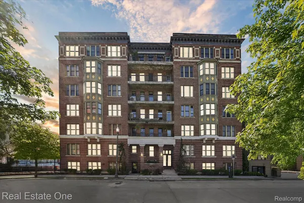 $2,200 | 78 Watson Street, Unit 8, Detroit, MI 48201