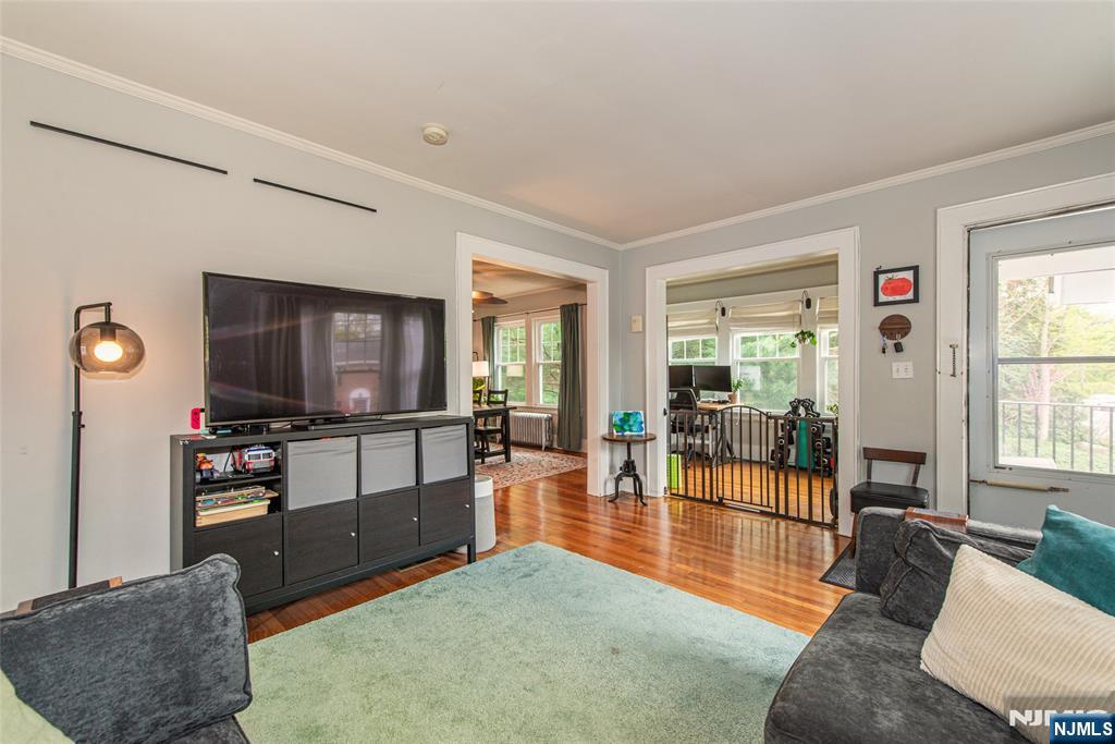 485 Valley Road Montclair, NJ 07043 - Photo 13 of 38
