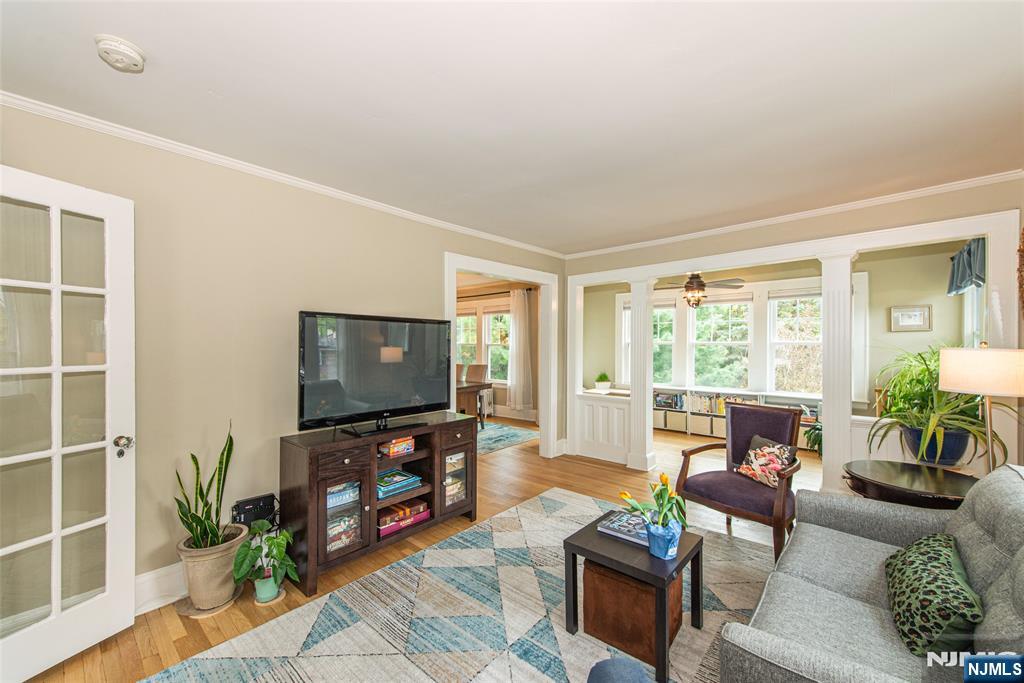 485 Valley Road Montclair, NJ 07043 - Photo 18 of 38