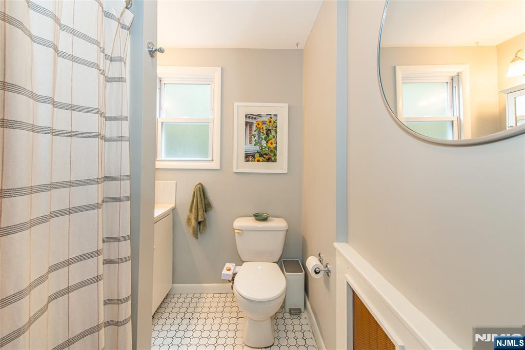 485 Valley Road Montclair, NJ 07043 - Photo 7 of 38