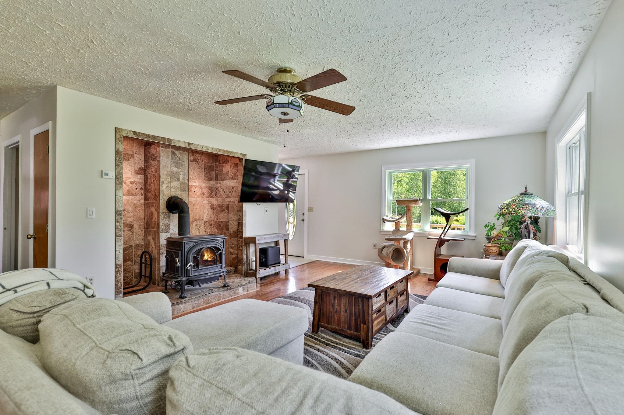 2140 Brandon Mountain Road Rochester, VT 05767 - Photo 6 of 39 Gallery Image 6