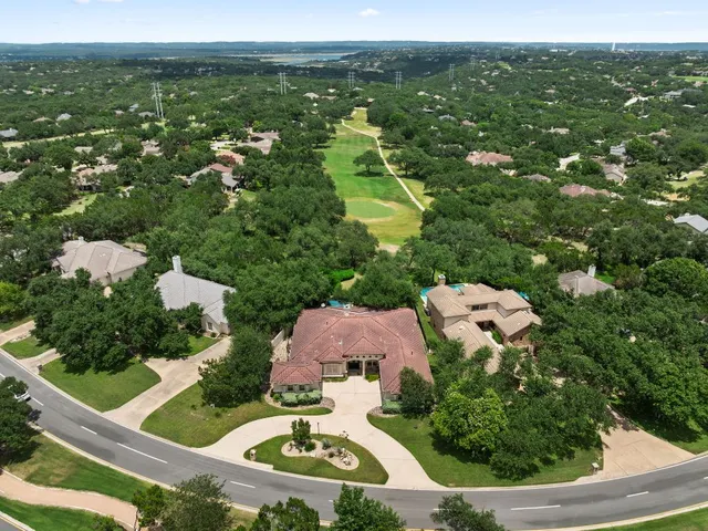 $999,000 | 2014 Lakeway Boulevard, Lakeway, TX 78734