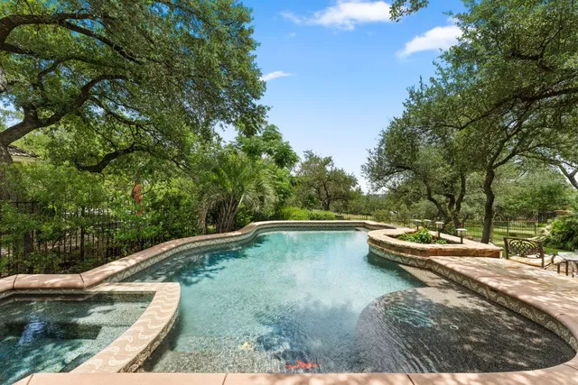 $999,000 | 2014 Lakeway Boulevard, Lakeway, TX 78734